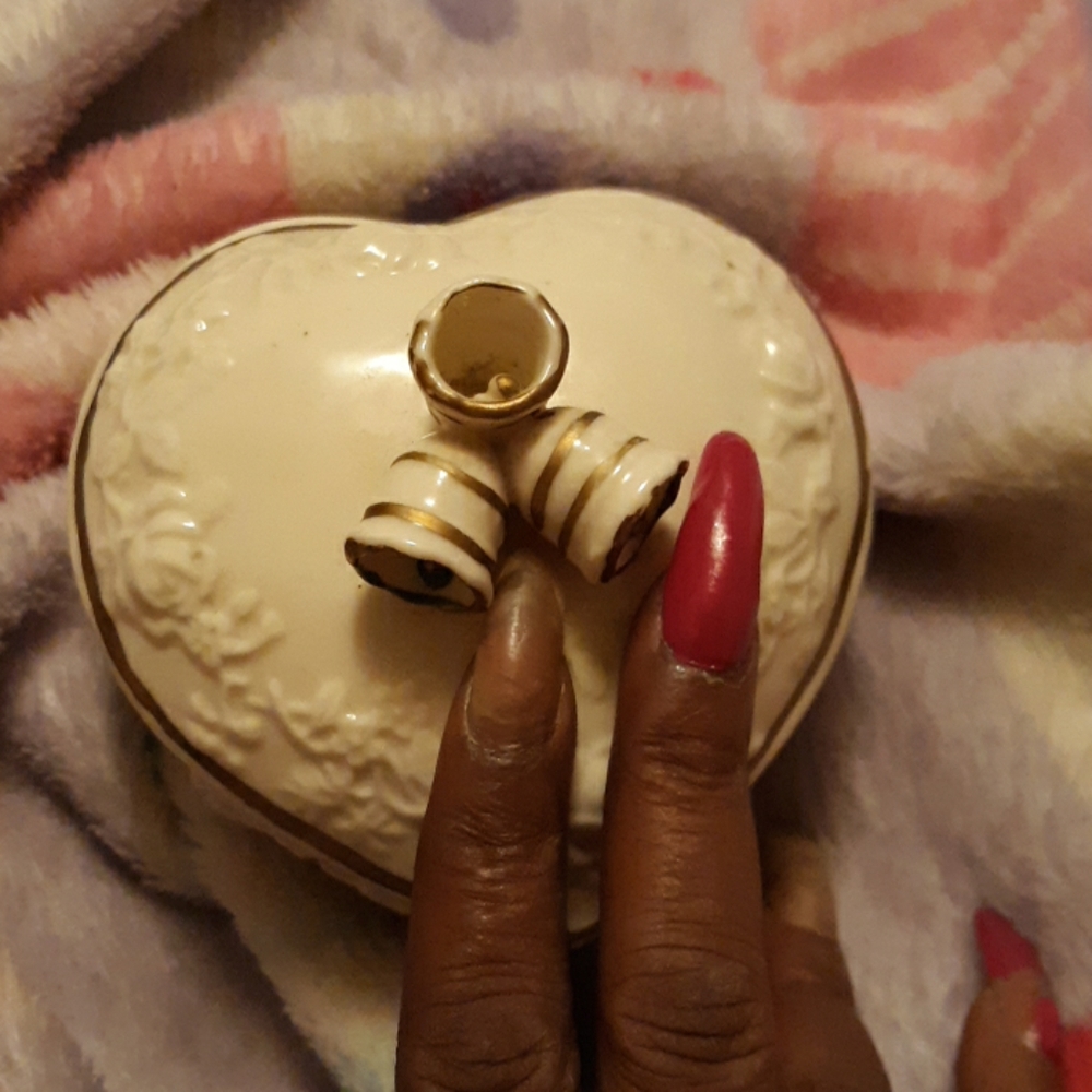 Hart shaped jewelry box